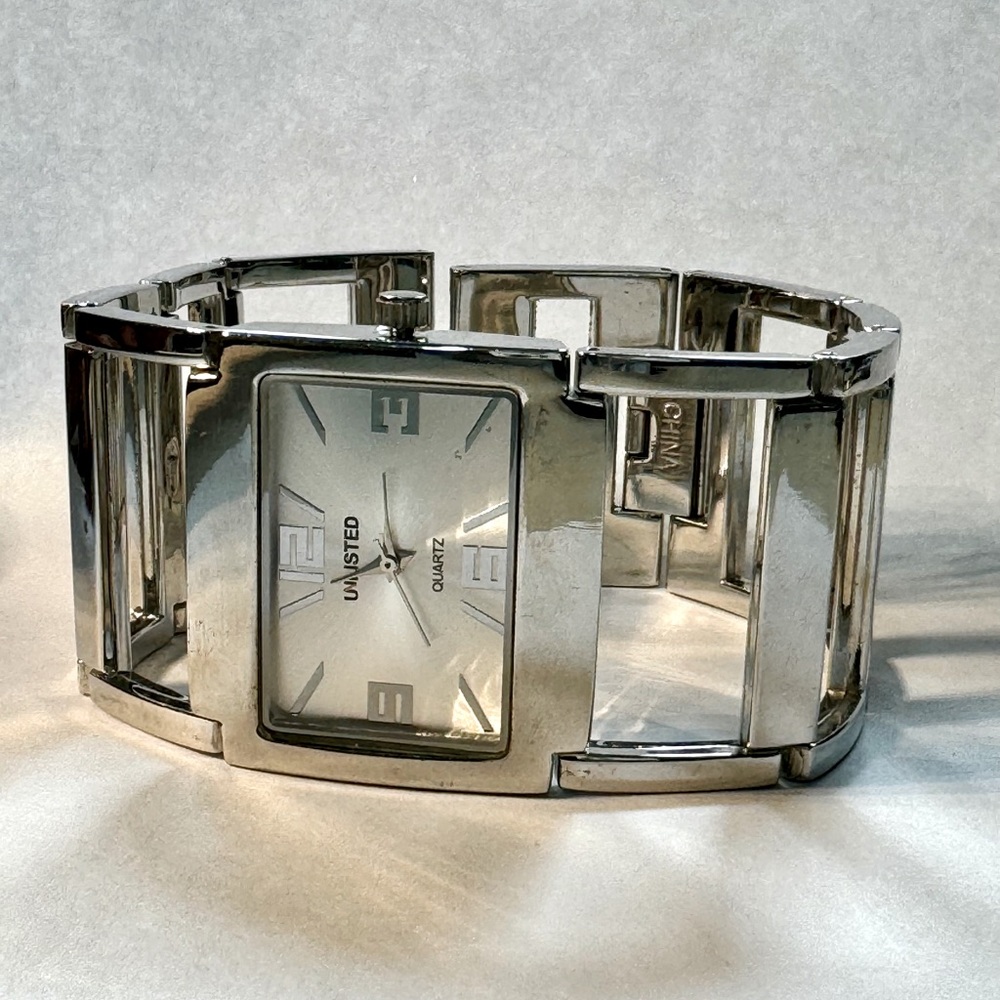 Women Unlisted watch